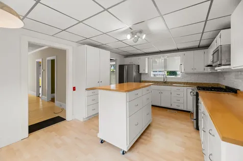 56 Lincoln Avenue Gardiner ME 04345
