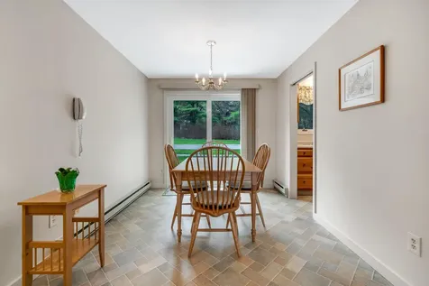 24 Colonial Way Auburn ME 04210