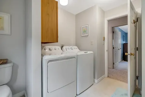 24 Colonial Way Auburn ME 04210
