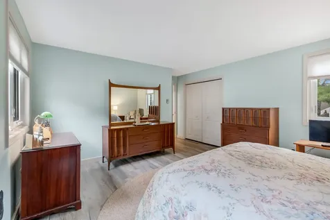 24 Colonial Way Auburn ME 04210