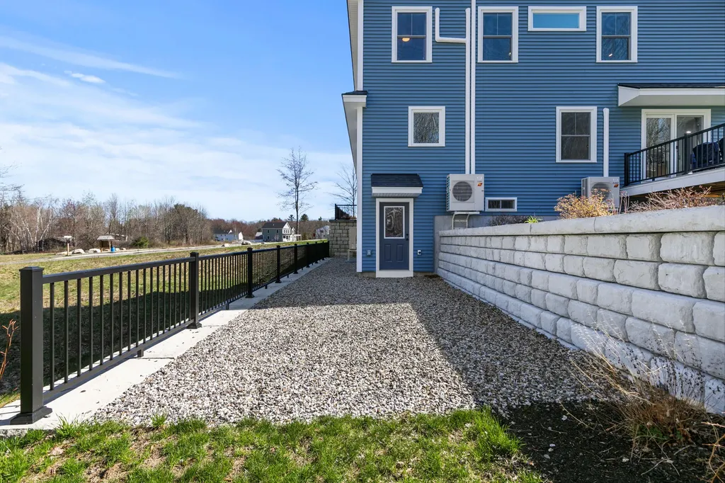 17 Village View Lane North Yarmouth ME 04097