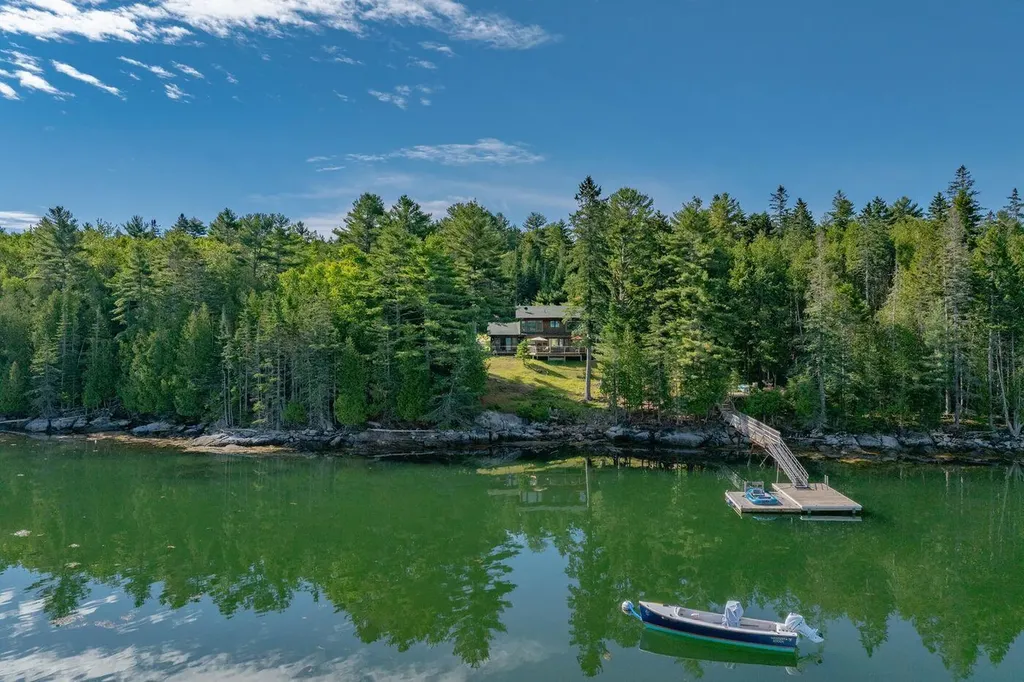 24 Split Rock Way Penobscot ME 04476