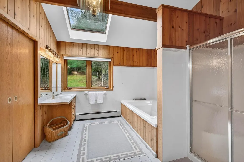 24 Split Rock Way Penobscot ME 04476