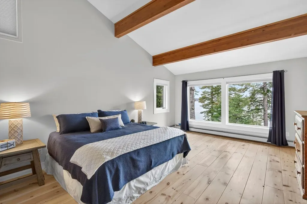 24 Split Rock Way Penobscot ME 04476