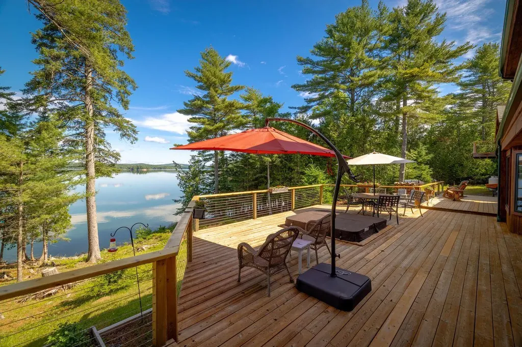 24 Split Rock Way Penobscot ME 04476
