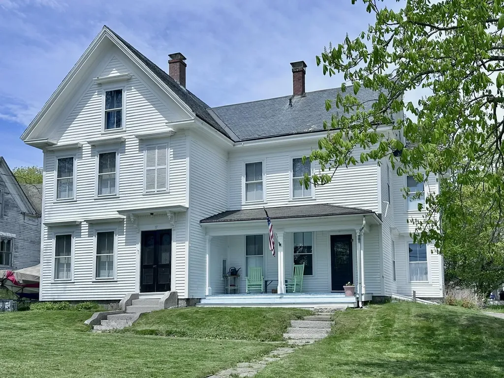 17 High Street Vinalhaven ME 04863