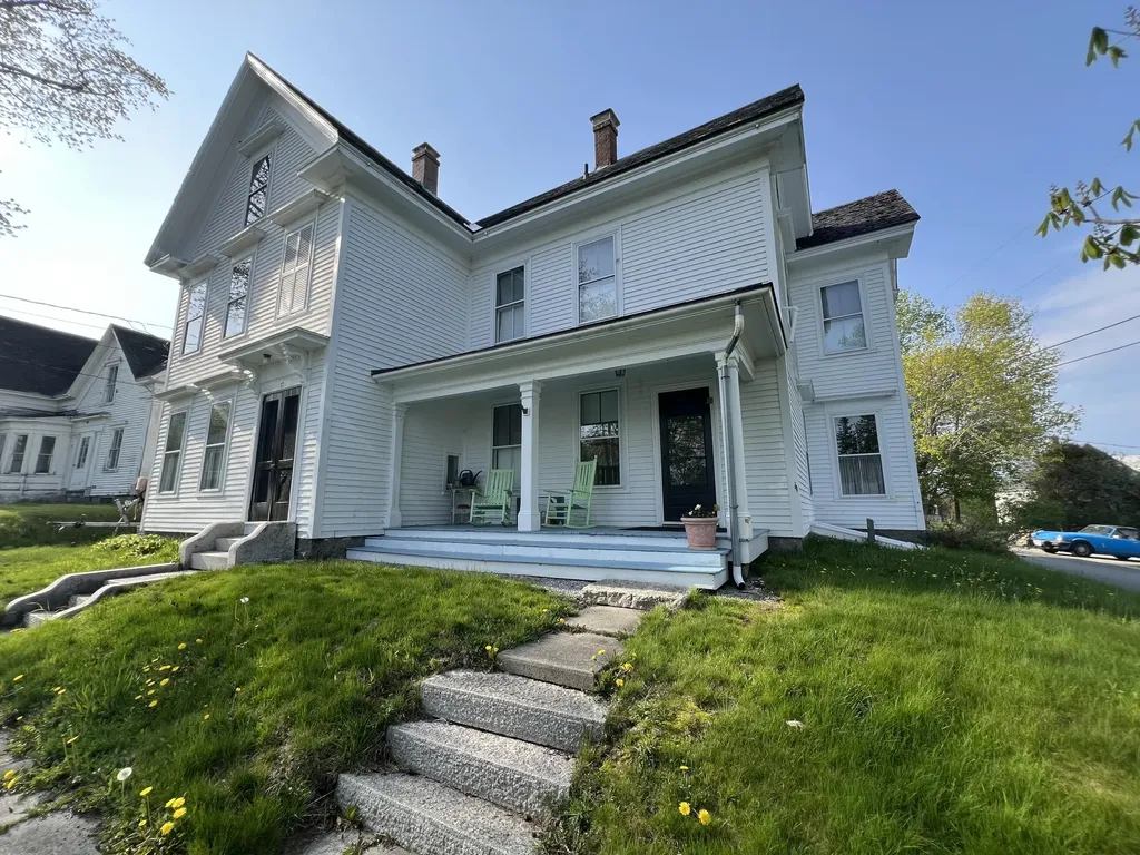 17 High Street Vinalhaven ME 04863
