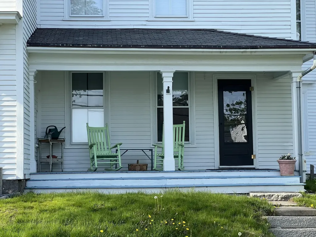 17 High Street Vinalhaven ME 04863