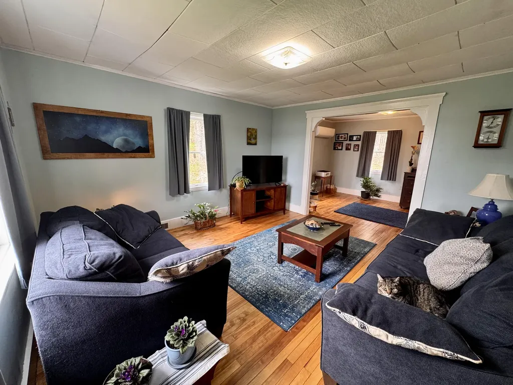 17 Old Pond Road Dexter ME 04930