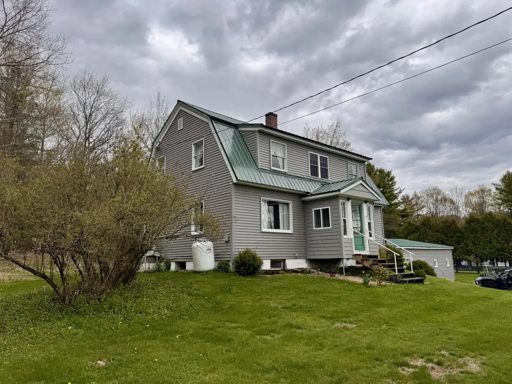 17 Old Pond Road Dexter ME 04930