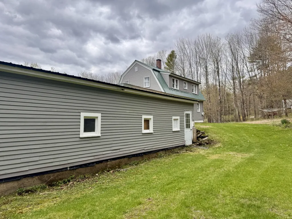 17 Old Pond Road Dexter ME 04930