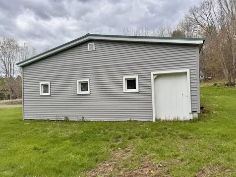 17 Old Pond Road Dexter ME 04930