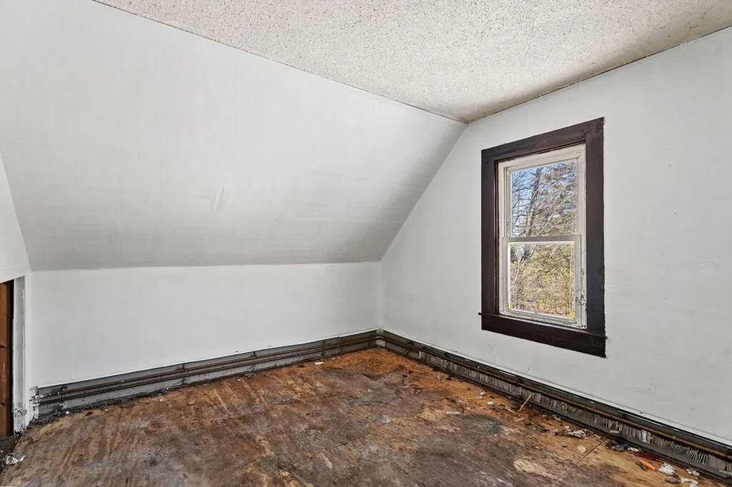 82 Summer Street Dover-foxcroft ME 04426