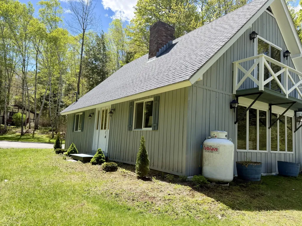 66 Brickett Point Estates Oakland ME 04963