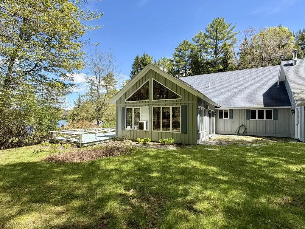 66 Brickett Point Estates Oakland ME 04963