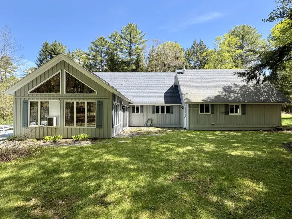 66 Brickett Point Estates Oakland ME 04963