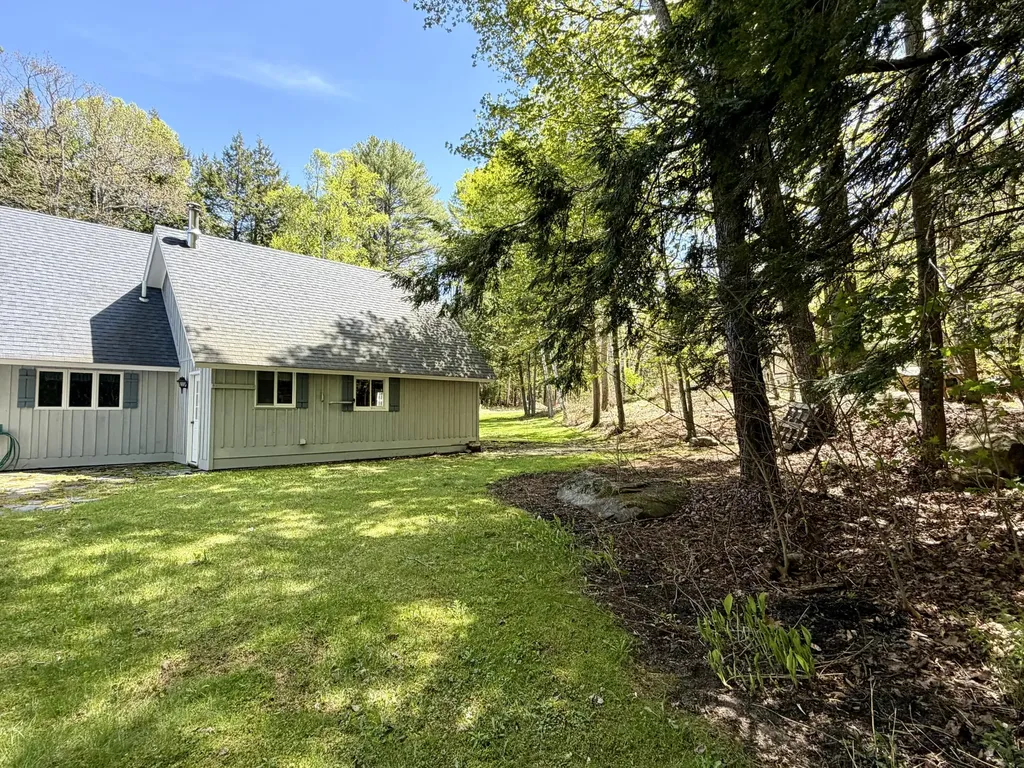 66 Brickett Point Estates Oakland ME 04963