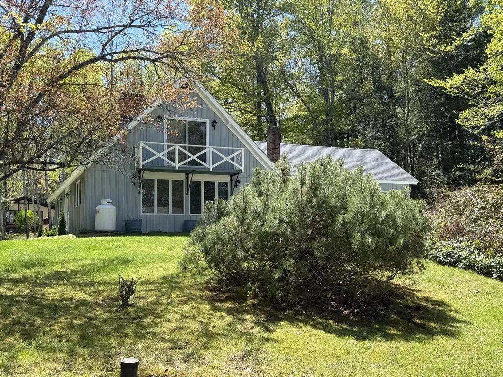66 Brickett Point Estates Oakland ME 04963