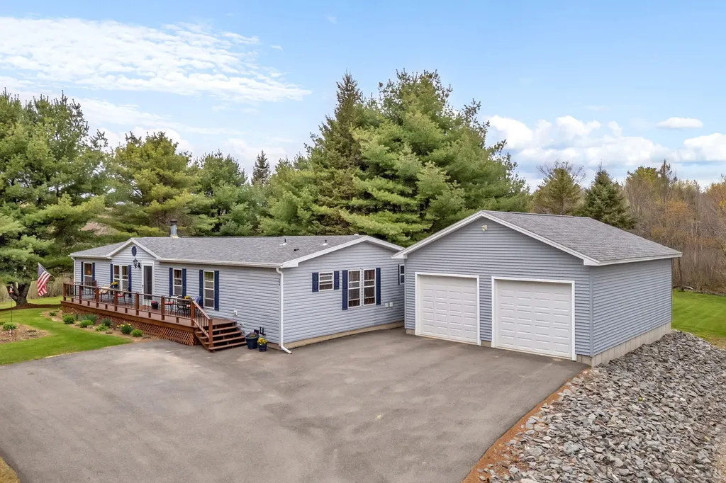 399 Stetson Road W Levant ME 04456