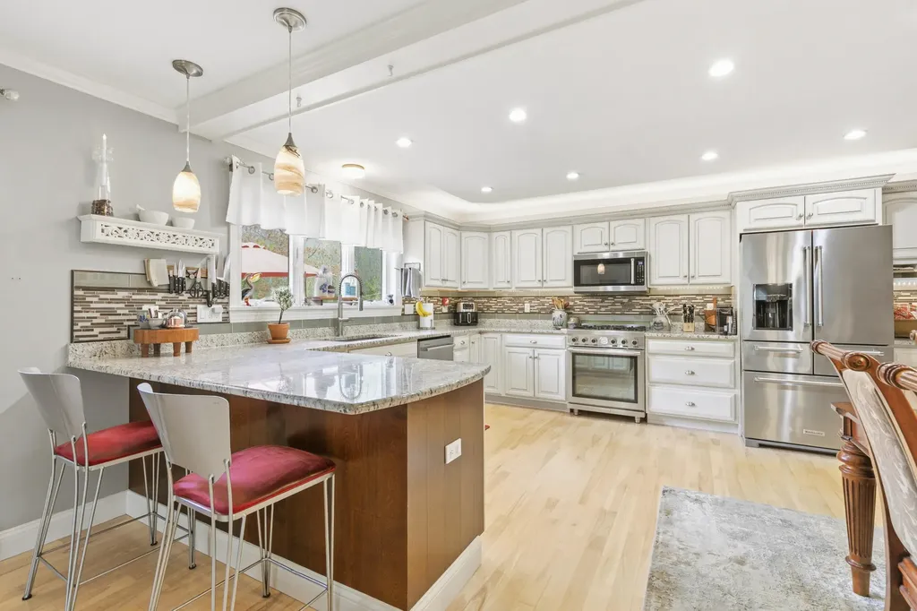 86 Duke Lane Lyman ME 04002