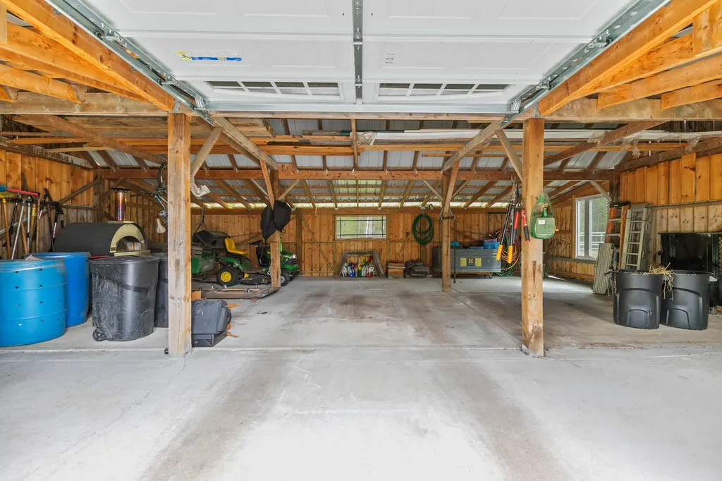 86 Duke Lane Lyman ME 04002