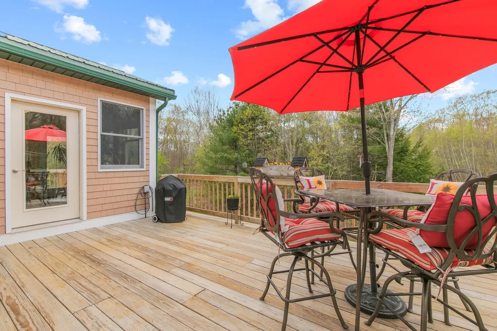 86 Duke Lane Lyman ME 04002