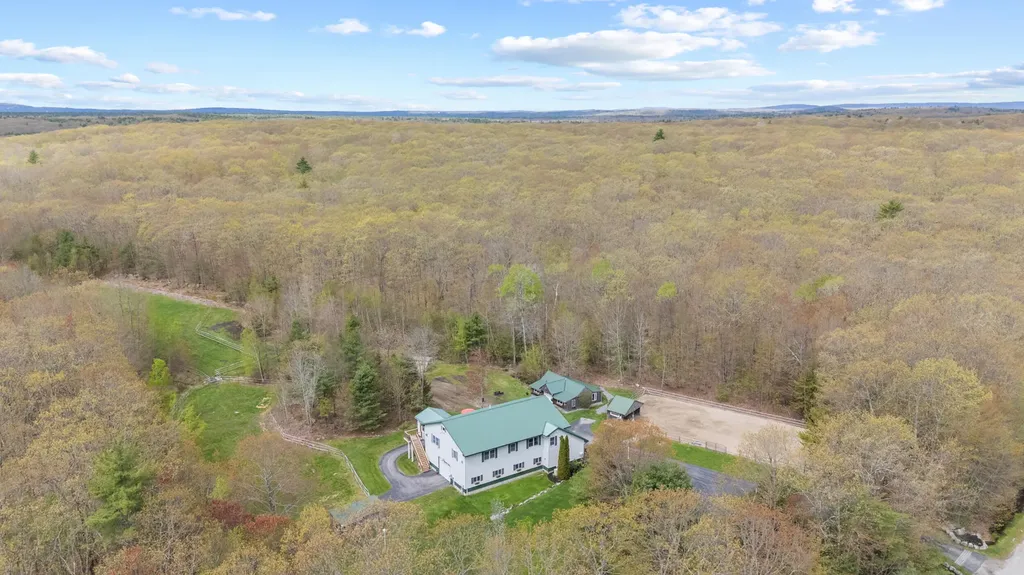 86 Duke Lane Lyman ME 04002