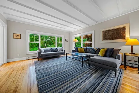 920 Shore Road Cape Elizabeth ME 04107