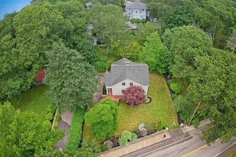 920 Shore Road Cape Elizabeth ME 04107