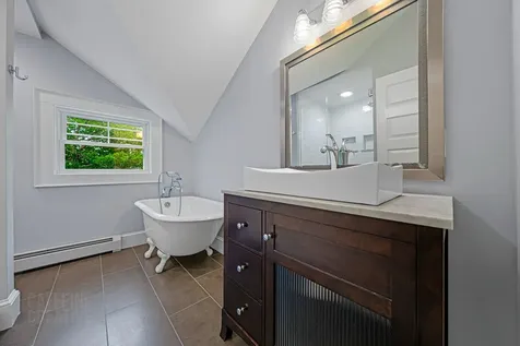 920 Shore Road Cape Elizabeth ME 04107