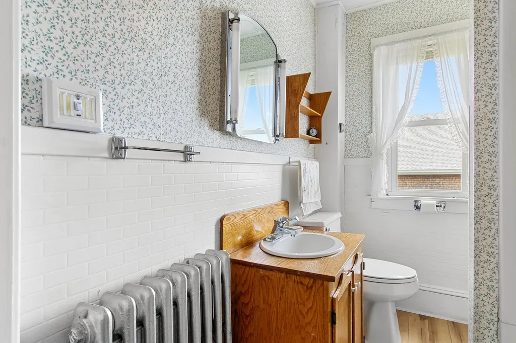 63 Old Rockland Street Rockport ME 04856