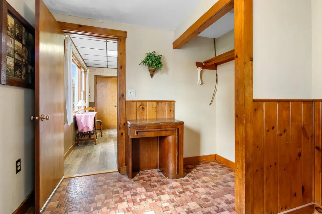 63 Old Rockland Street Rockport ME 04856