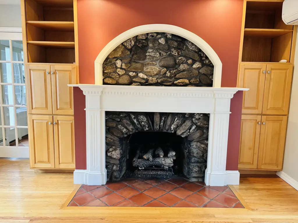 11 Baker Road Winterport ME 04496