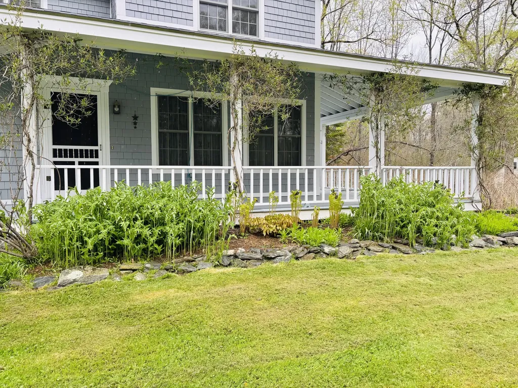 11 Baker Road Winterport ME 04496