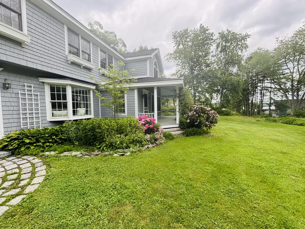 11 Baker Road Winterport ME 04496