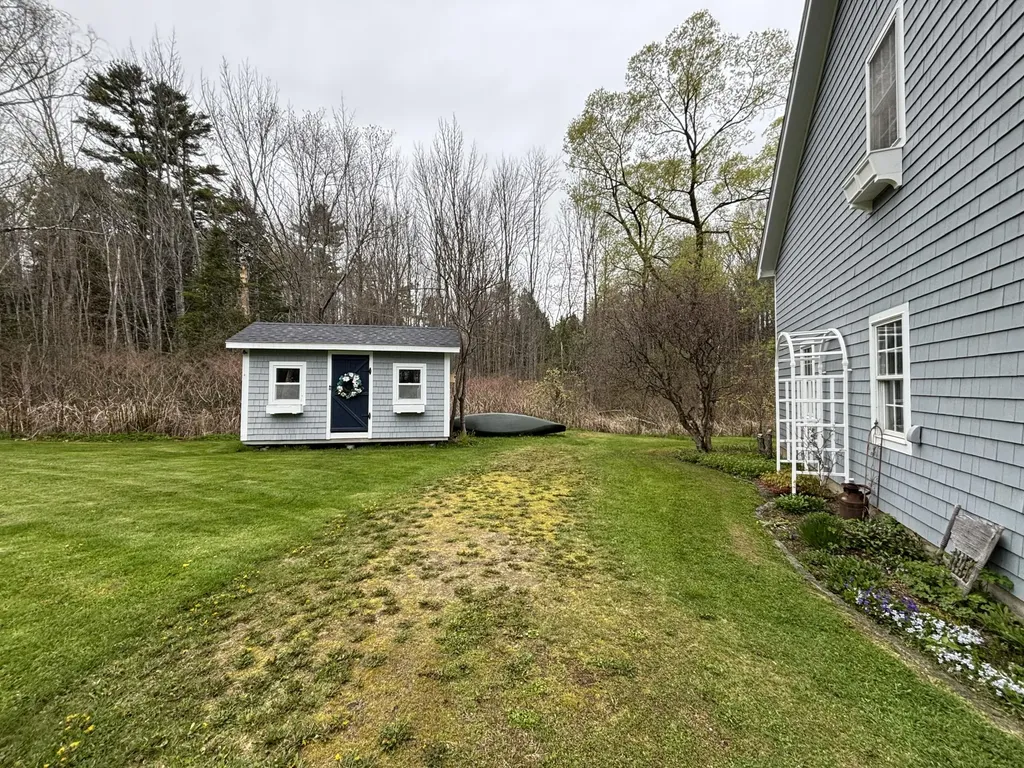 11 Baker Road Winterport ME 04496
