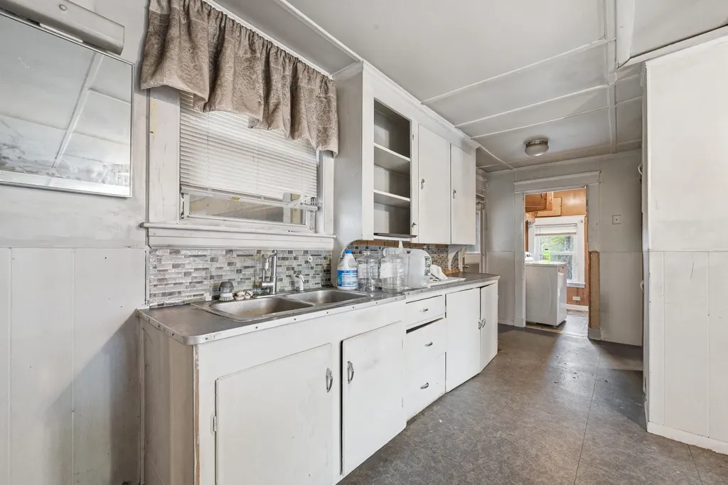16 Main Street Fairfield ME 04937