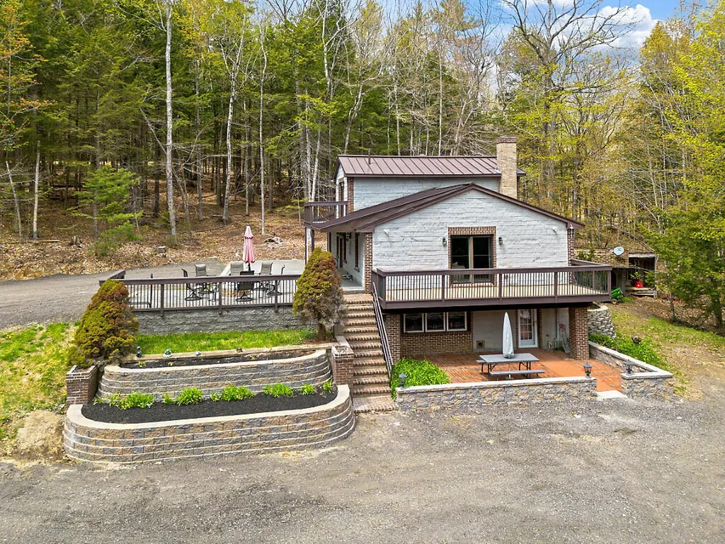 53 Turner Drive Monmouth ME 04265