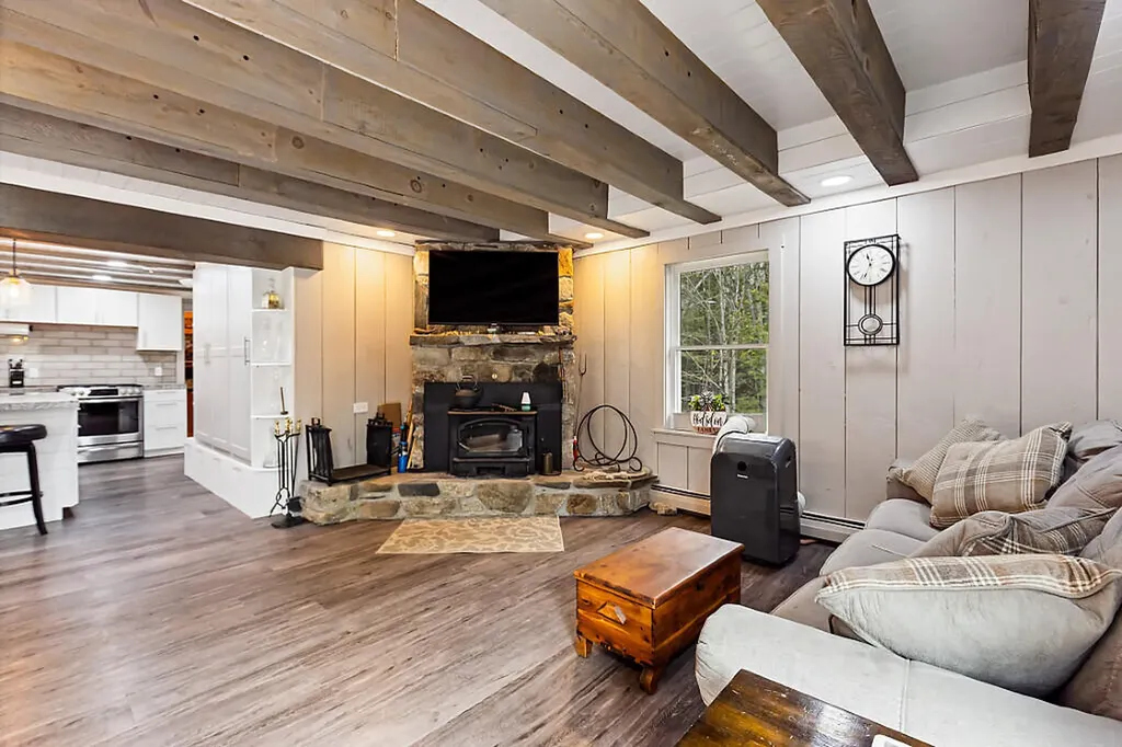 53 Turner Drive Monmouth ME 04265