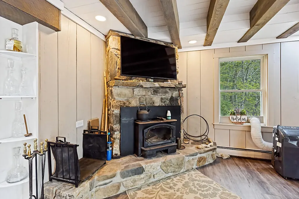 53 Turner Drive Monmouth ME 04265