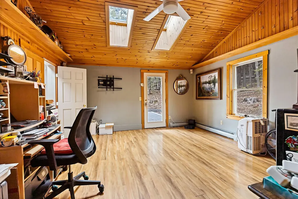 53 Turner Drive Monmouth ME 04265
