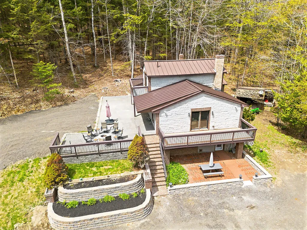 53 Turner Drive Monmouth ME 04265