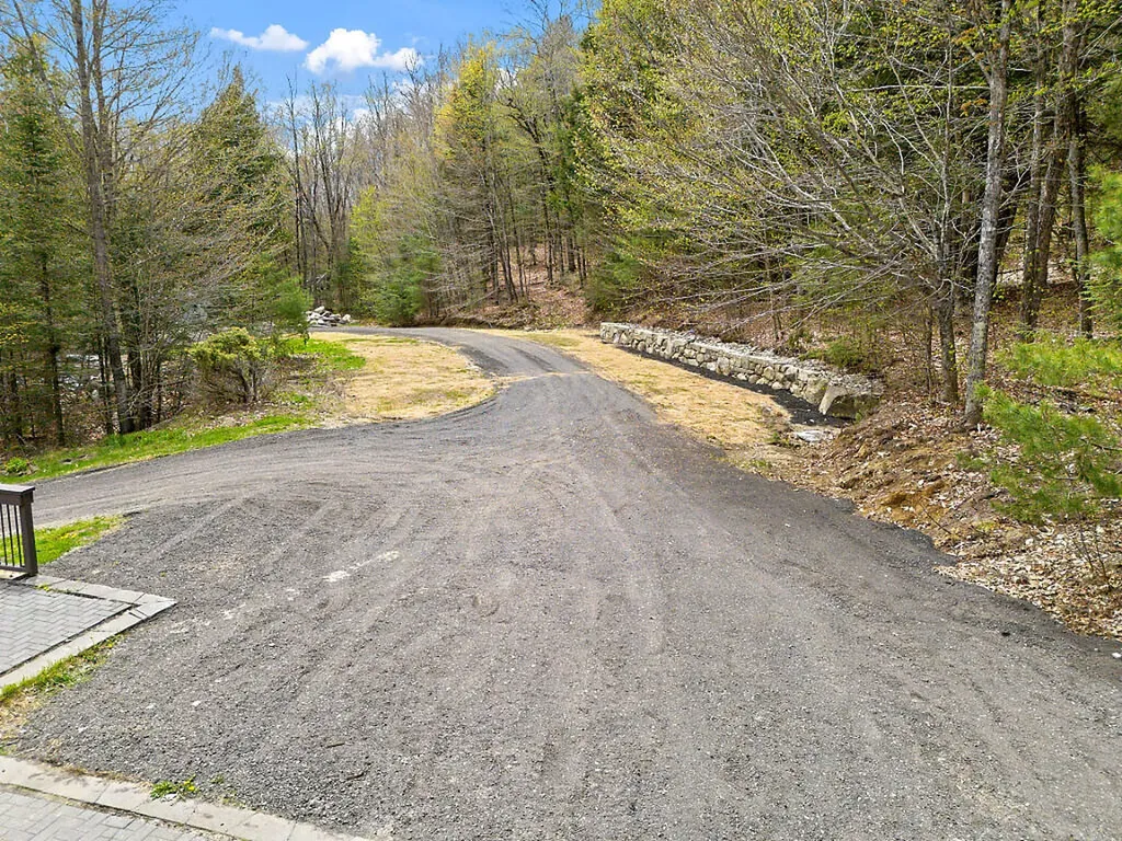 53 Turner Drive Monmouth ME 04265