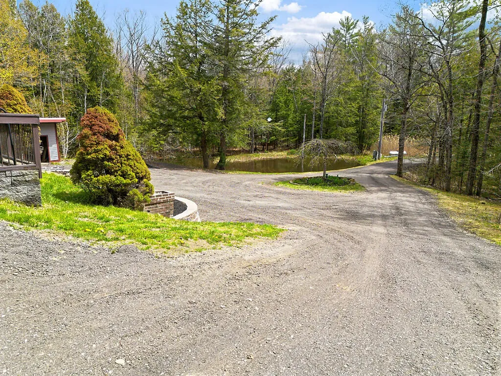 53 Turner Drive Monmouth ME 04265