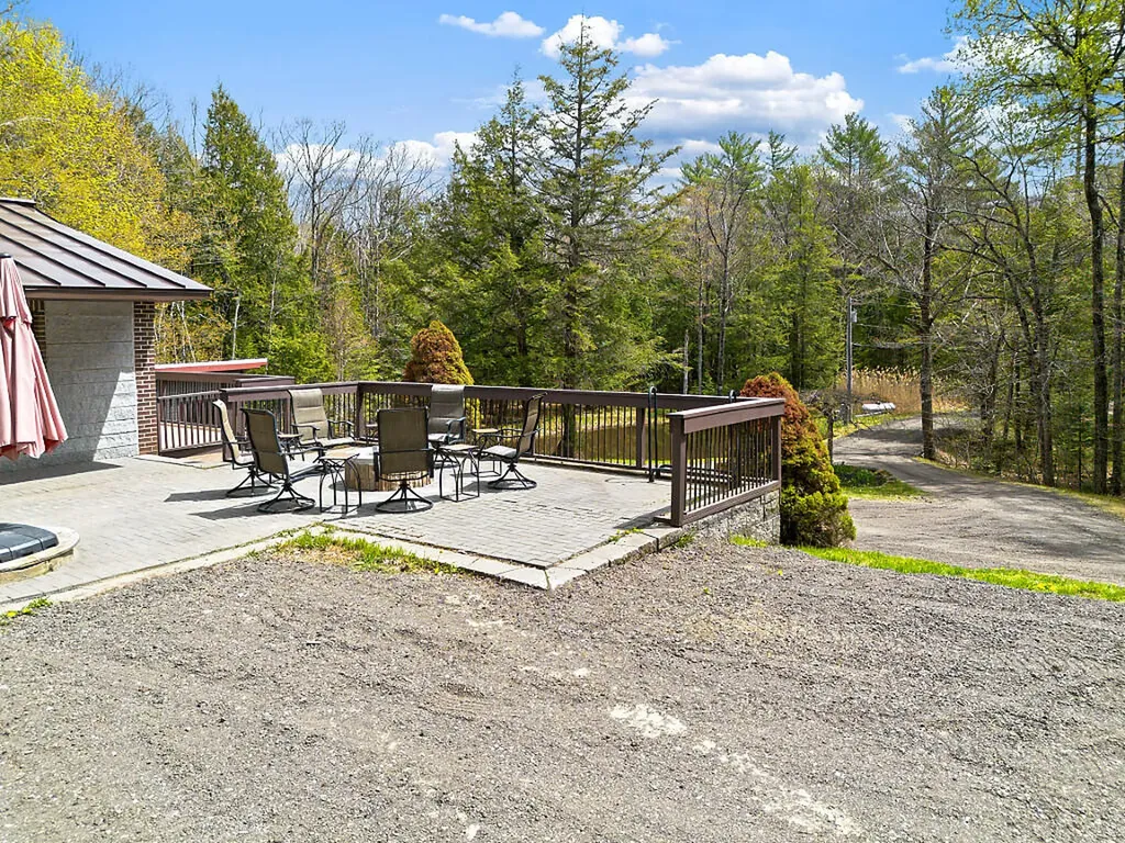 53 Turner Drive Monmouth ME 04265