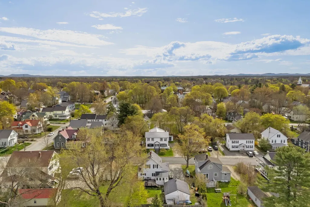 34 6th Street Old Town ME 04468