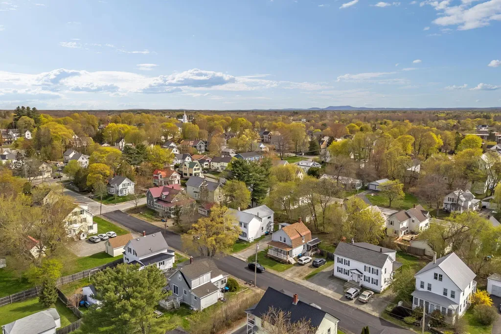 34 6th Street Old Town ME 04468