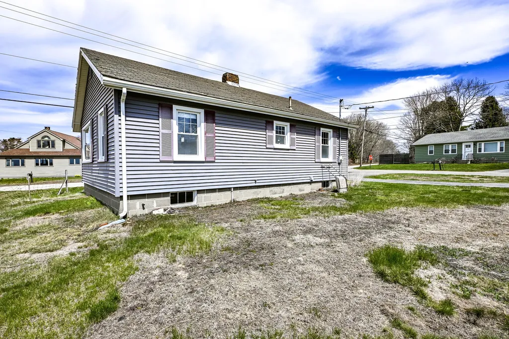 60 Richmond Terrace Cape Elizabeth ME 04107