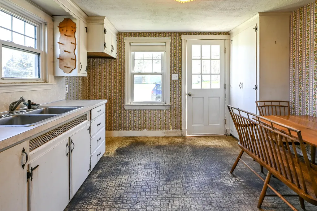 60 Richmond Terrace Cape Elizabeth ME 04107