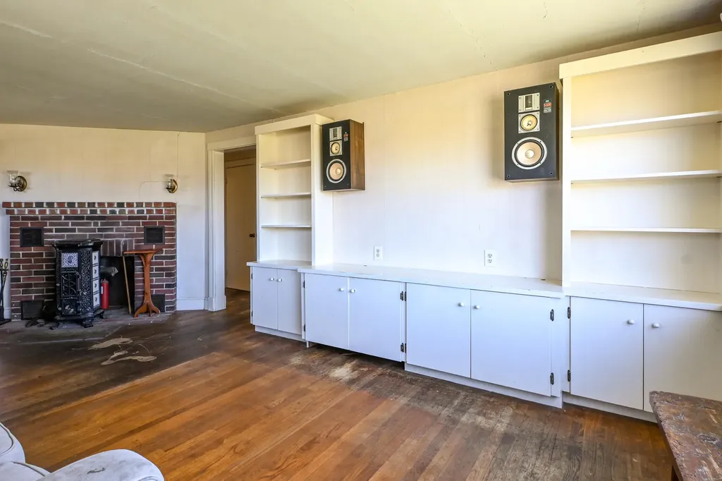 60 Richmond Terrace Cape Elizabeth ME 04107